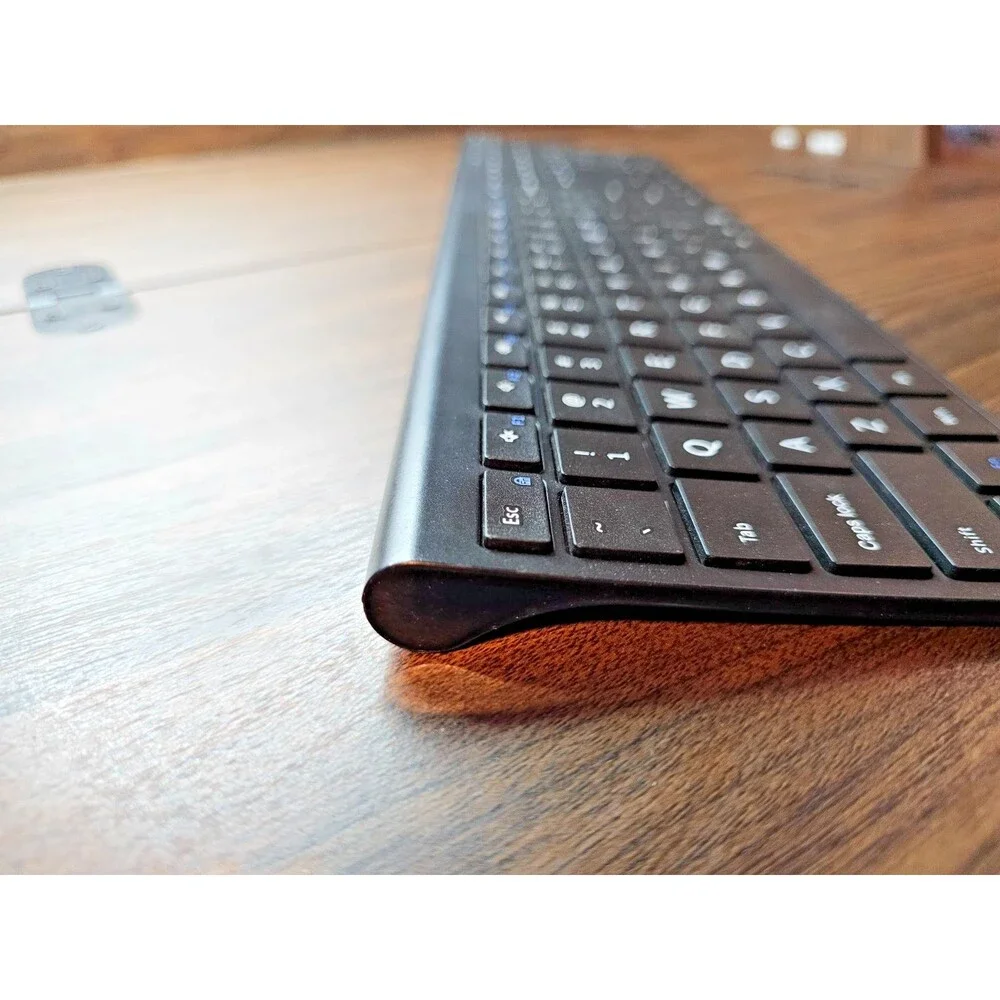 Jelly Comb K12 Wireless Bluetooth Keyboard Backlit Rechargeable Black